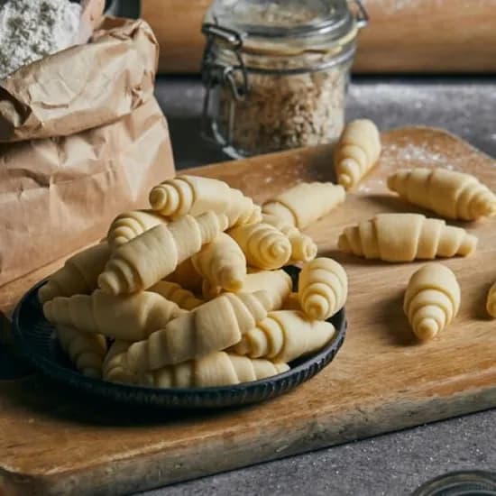 신세계푸드 냉동크로와상 생지 일반 2.5kg 50개