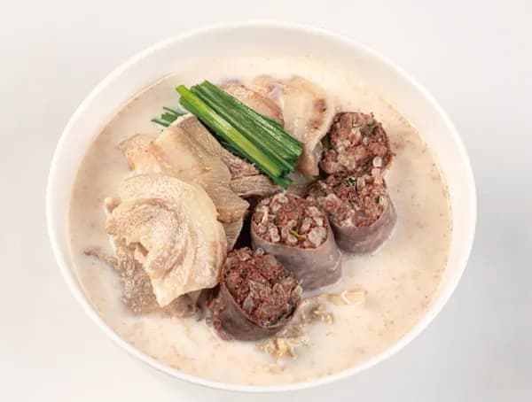 돼지 고기 포함 순대국밥 국밥 순대국 순댓국 캠핑음식 (3,900원 / 3,000원)