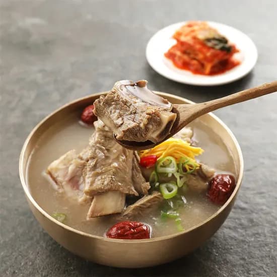 뼈없는 갈비탕 900g*5팩(29,472원) 뼈없는 감자탕 400g*10팩(26,898원/무료)