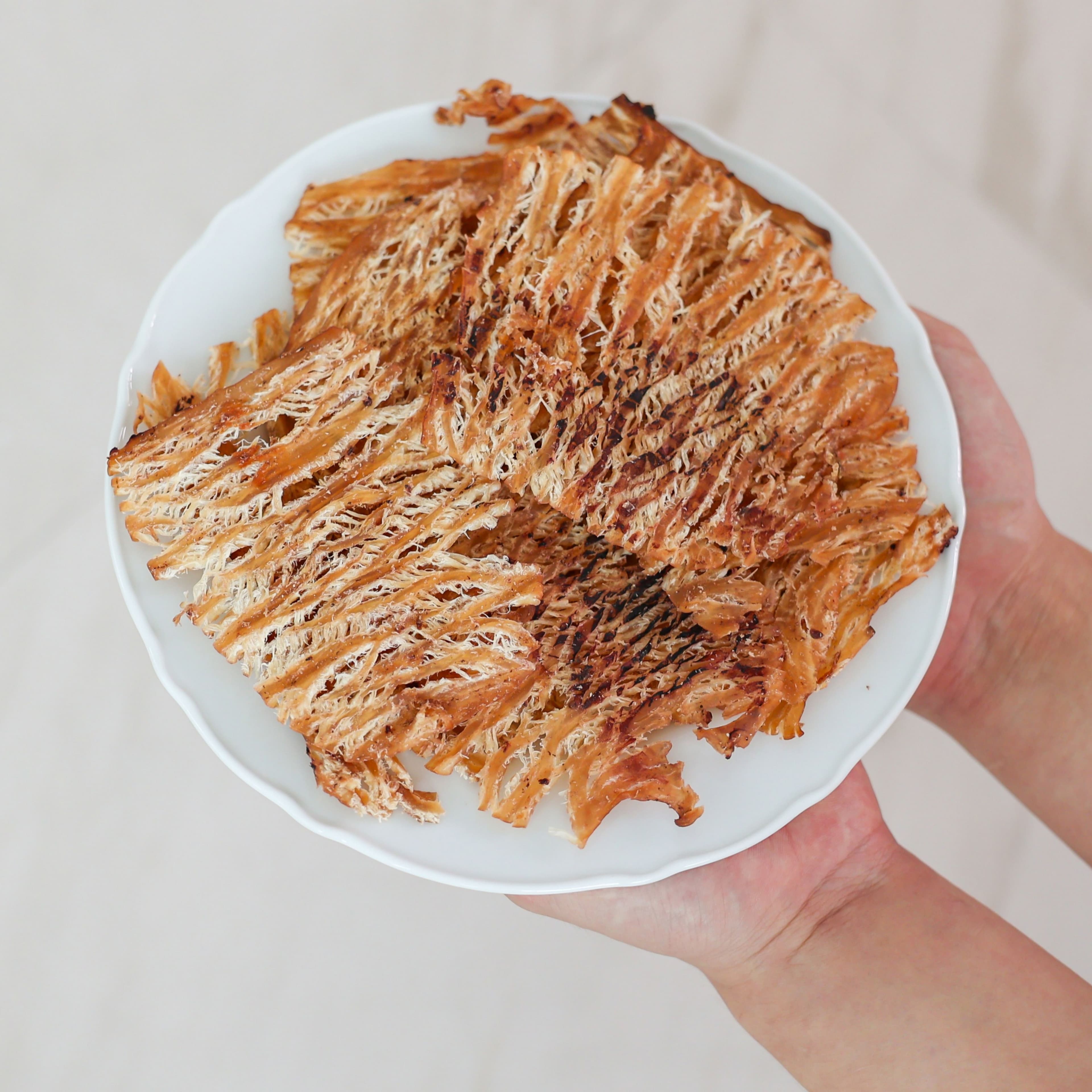 부드럽고 촉촉한 몸통 오징어 맥반석구이 150g+150g (소스증정) (10,660원/무료)