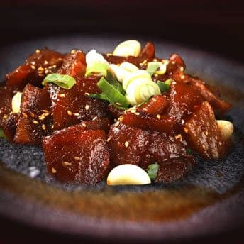 웰쉐프 매운 양념돼지 껍데기 300g x 3개 (업체별도 무료배송)