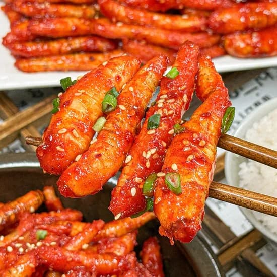 매콤새콤한 특제 양념 한라산 생더덕무침 1kg 1개