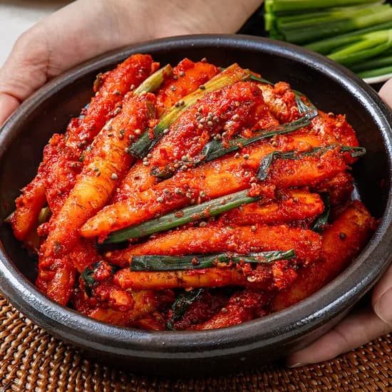 어사김치 통들깨 생더덕무침 500g 1개