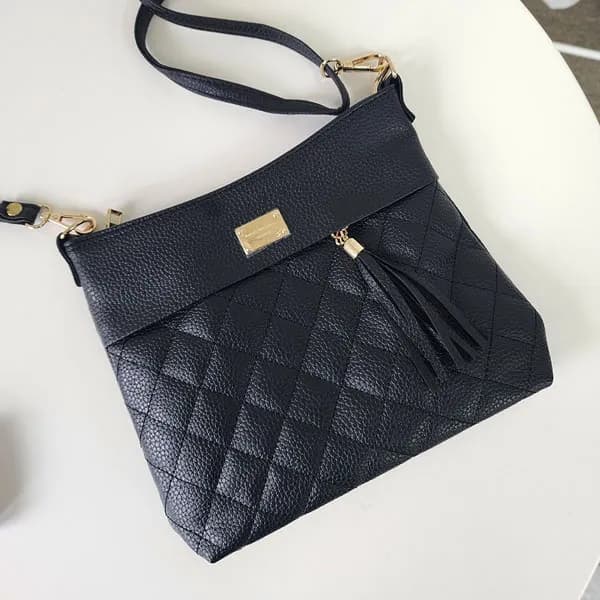 퀄팅 태슬 크로스백 블랙 26x13x4cm