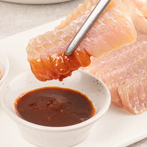 엠픽 숙성 홍어회 몸통살 250g 1팩 초장 증정