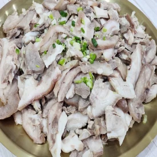 국내산 돼지머리 수육 자숙 머리고기 편육 안주용 1kg 1개