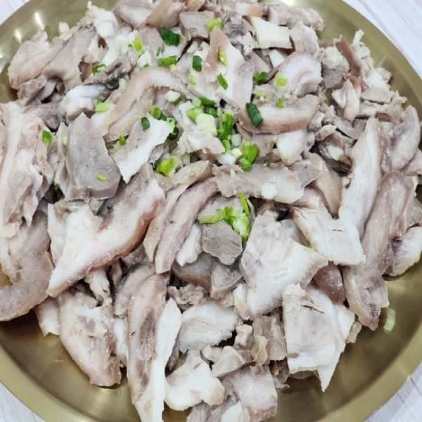 국내산 돼지머리 수육 자숙 머리고기 편육 안주용 1kg 2개