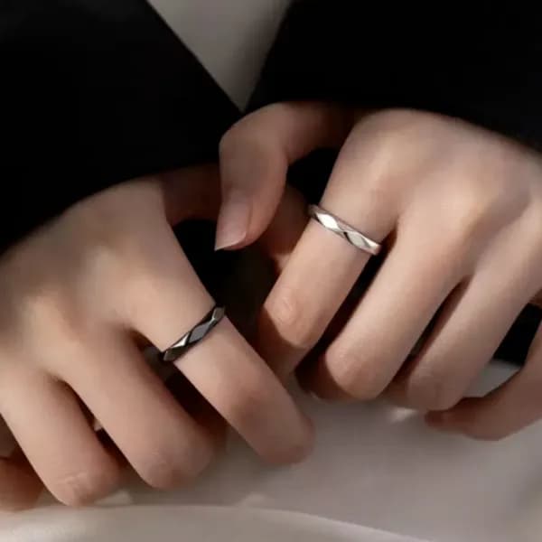 헬렌도로시 모던 미러 컷팅 커플링 반지 블랙 조절가능 1개