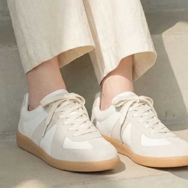 다다믐 남녀공용 심플 단화 스니커즈 OHS-SUSS8815 화이트 260mm 1개 19,500원