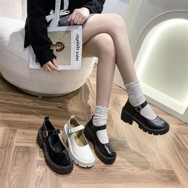 여성 메리제인 스트랩 통굽 펌프스 에나멜 240mm