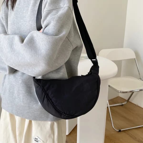 하니모아 여성 미니 반달 숄더 크로스백 블랙 ONE SIZE 1개 6,900원