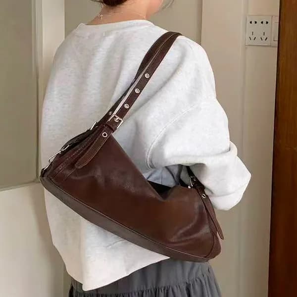바게트 버클 숄더백 9299 초코 1개 32,800원