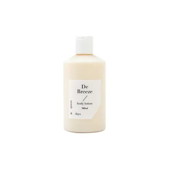먼스앤데이즈 퍼퓸케어 바디로션 디 브리즈 코튼향 300ml 1개