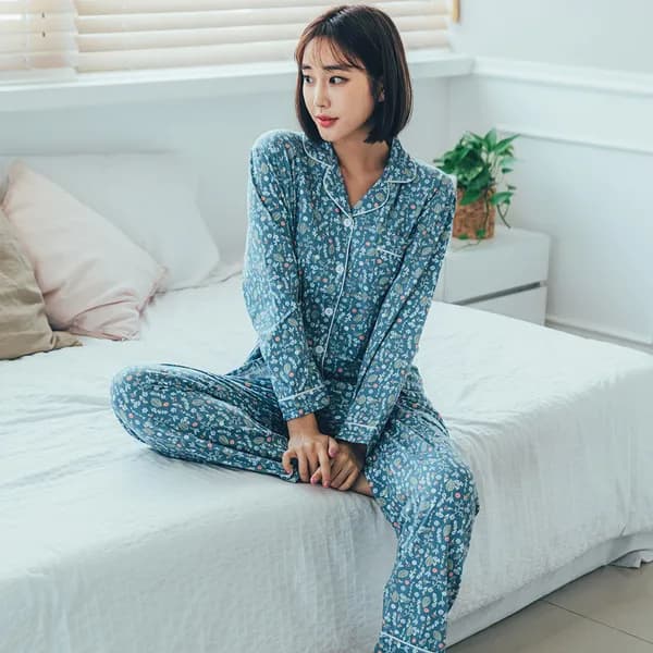 도씨 여성용 피치기모 플라워 카라 잠옷 상하의 세트 스카이 FREE 1세트