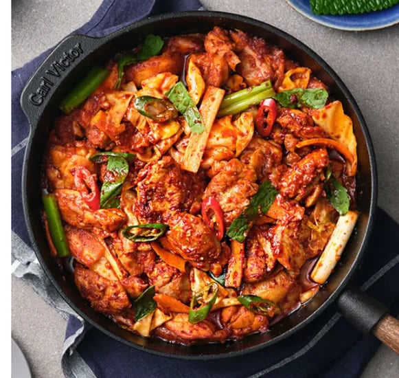 춘천 안심닭갈비 750gx2봉 / 국내산100% / 매콤달콤 양념닭갈비 (14450원/무료)