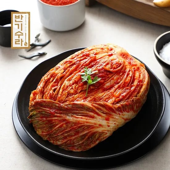 롯데온) 반기수라 100% 국내산 포기김치 8kg+총각김치 1kg 40,740원