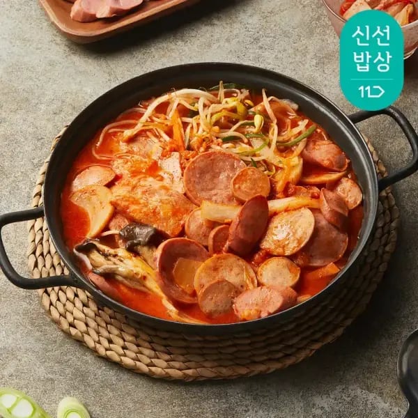11번가) 쿡솜씨 햄가득부대찌개 밀키트 2인분 5,900원