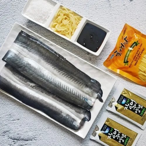 국내산 손질 민물장어 1kg 생강채 소스 증정