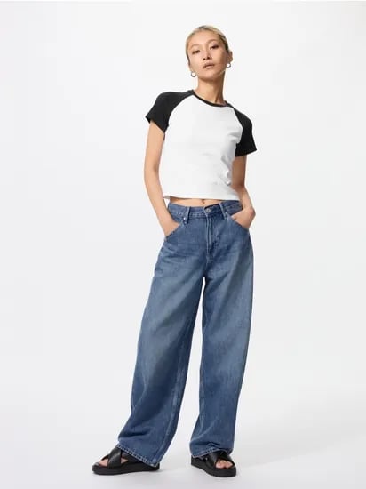 유니클로 배기커브진 49,900원