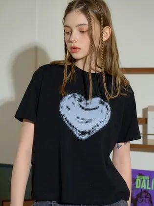 꼼파뇨 러프 하트 크롭 반팔티 블랙