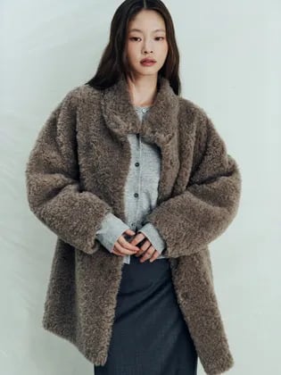 더라우스트 부클 퍼 울 코트