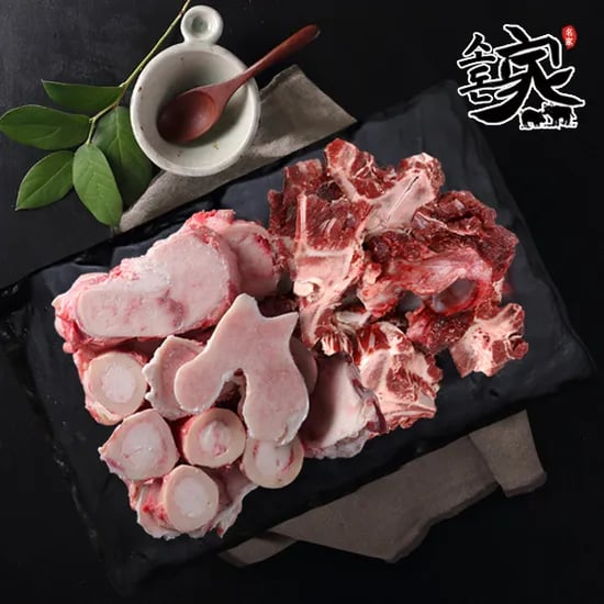 한우 사골 2kg 잡뼈 2kg 총 4kg
