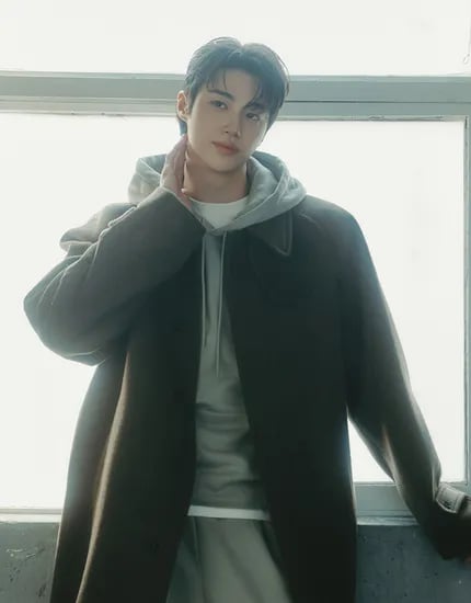 변우석 기모 후드티