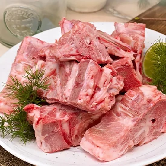 국내산 한돈 등뼈 냉동 3kg