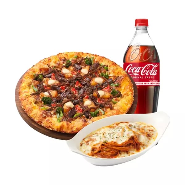 피자헛 블랙 BBQ 스테이크 뇨끼 체다골드 엣지 L 리치치즈파스타 콜라 1.25L