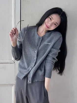 시티 스몰 로고 라운드넥 가디건