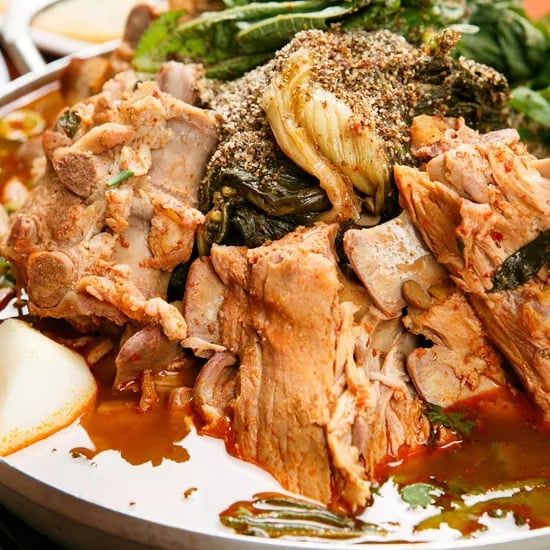 참도깨비 감자탕 1KG 우거지 뼈해장국 1팩 3,900원 /유배