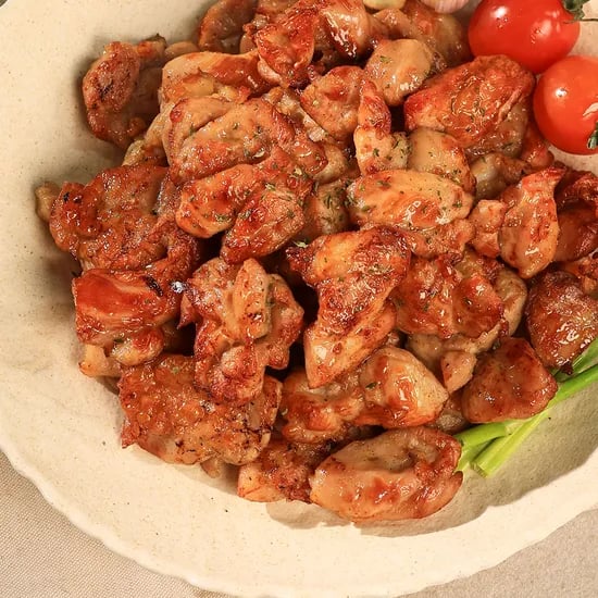 순살 닭다리 치킨 찹스테이크 300g x 2팩 7,990원