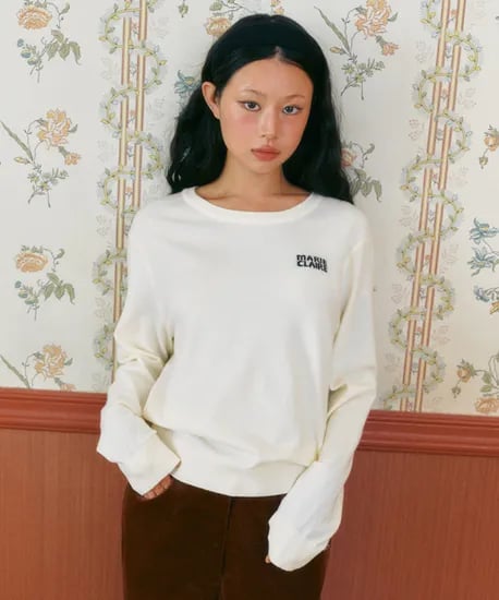 마리끌레르 울 블렌드 베이직 로고 라운드 니트 아이보리 66만 17,200원