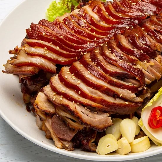 꾸지뽕 왕족발 1kg 9,490원 무배