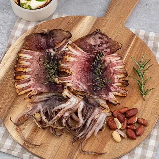 촉촉 반건조오징어 10미 900g~1kg