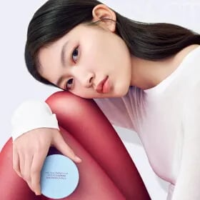에이지투웨니스 뉴오리지널 에센스 커버 팩트 샤이닝드롭 28,900원 무배