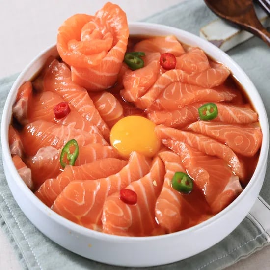 애담정 생 연어장 300g 간장 양념 연어덮밥