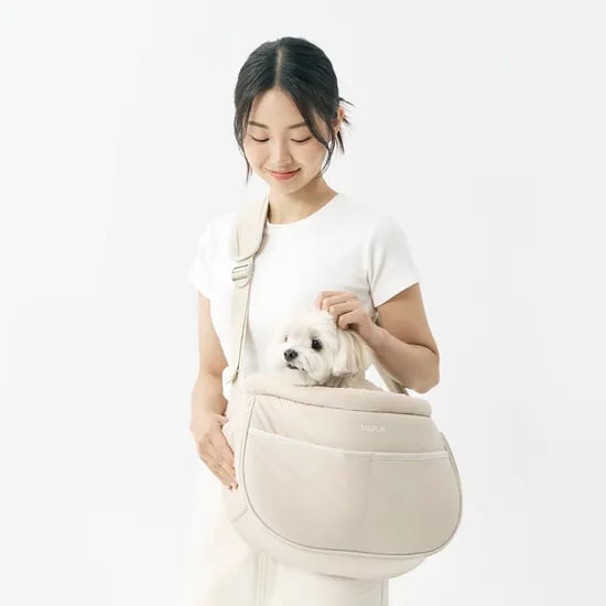 멀리 강아지 이동가방 강아지 고양이 기내탑승 초경량 애견 앞가방 론타노슬링백 베이지