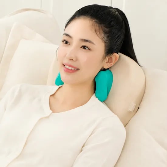휴플러스 목 어깨 베개 마사지기 승모근 온열 안마기