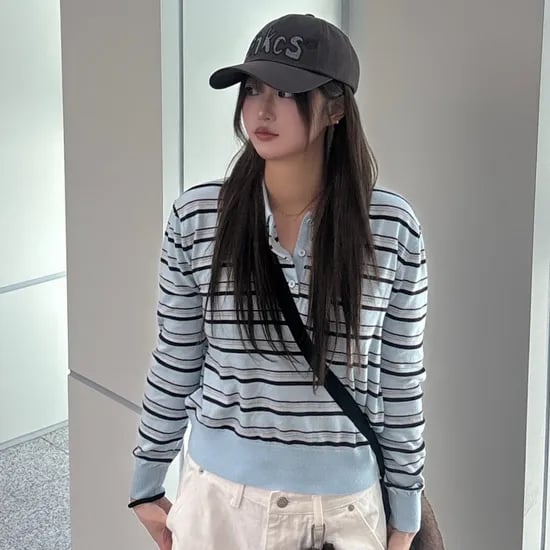 로엠 스트라이프 카라 스웨터 RMKAG12RT1