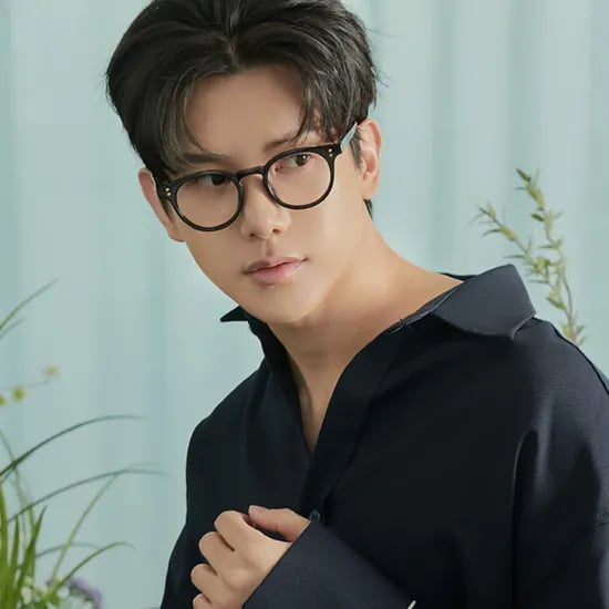 가벼운 동글이 투명 뿔테 안경테 시력보호 자외선안경