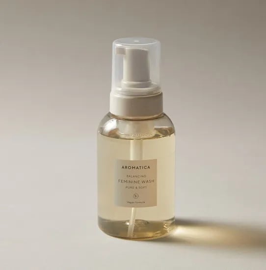 아로마티카 퓨어 앤 소프트 여성청결제 300ML 이너퍼퓸 와이클렌저 y존케어 저자극 페미닌워시