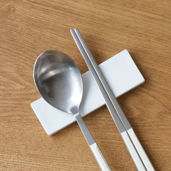 맑은유광 사각수저받침