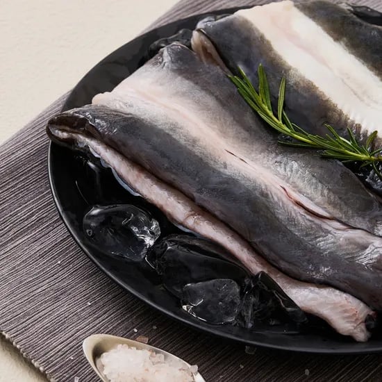 국내산 자포니카 장어 1kg 손질후 700g (생강채,소금 1개/소스 2개 증정)