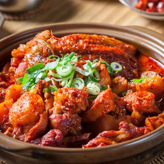 부산 유명 맛집 매콤 닭볶음탕 (6,942원,무료)사리원 소불고기 500g 3팩(11,427원,무료)