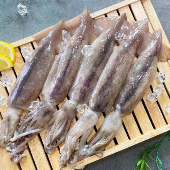 손질 통오징어 320g + 320g (14,030원 / 무배)1