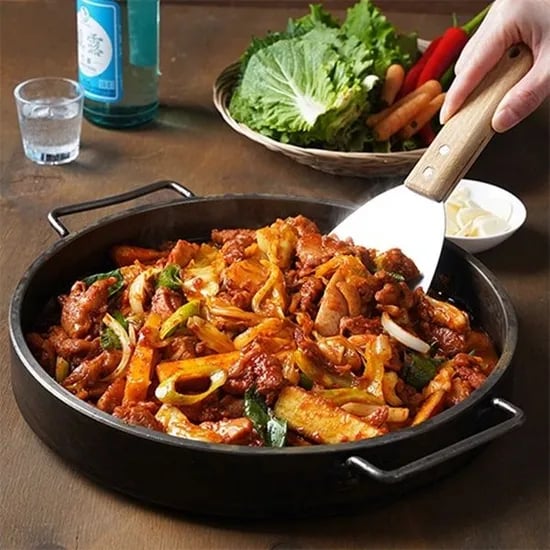 춘천 양념 왕닭갈비 500g x 3팩 (15,940원/무료)
