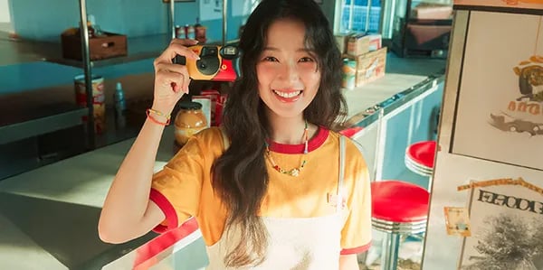 코닥 어패럴 스트라이프 반팔티셔츠