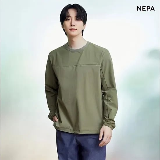 네파 테크맨투맨 티셔츠