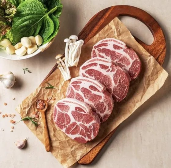 국내산 돼지 목살 1kg